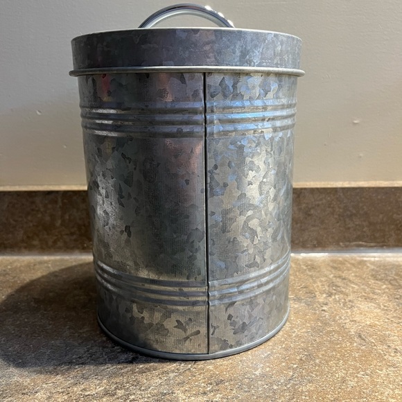Farmhouse galvanized tin - Picture 3 of 5